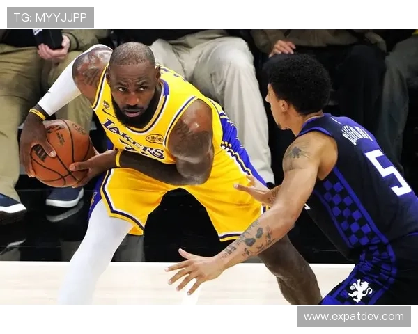 湖人大胜国王 两人表现出色六人合格 湖人大胜国王 两人表现出色六人合格